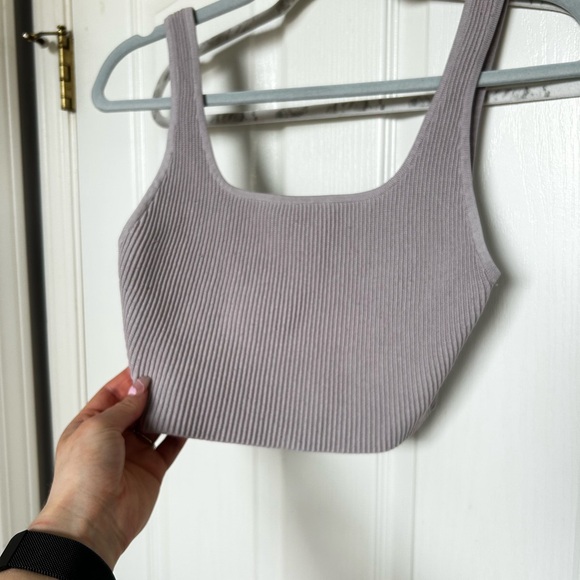 Aritzia babaton sculpt knit tank!! - Picture 3 of 4